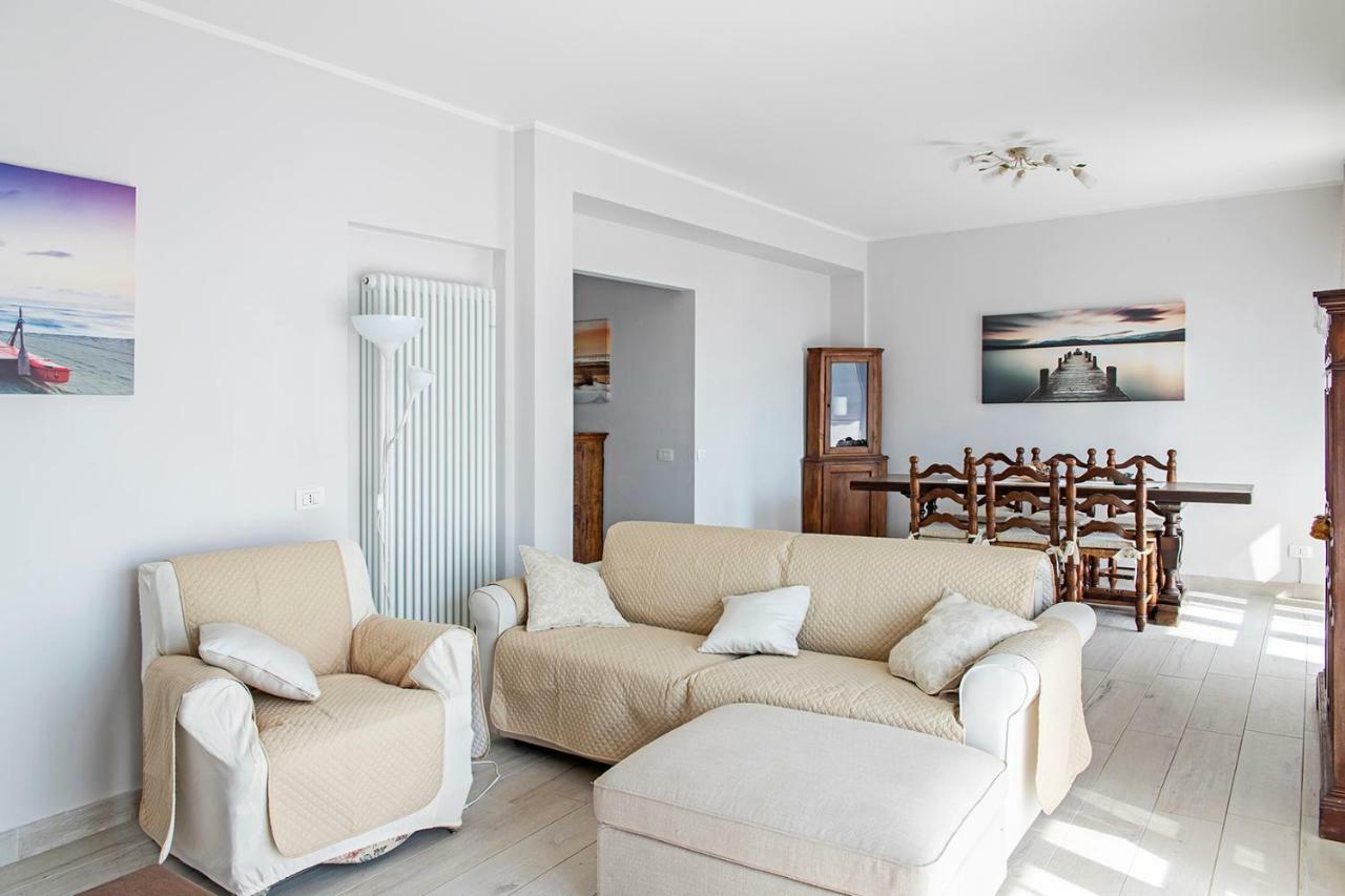 Appartamento Alex Vista Mare Lido di Camaiore Dış mekan fotoğraf