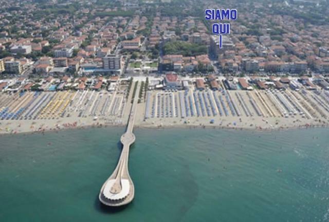 Appartamento Alex Vista Mare Lido di Camaiore Dış mekan fotoğraf