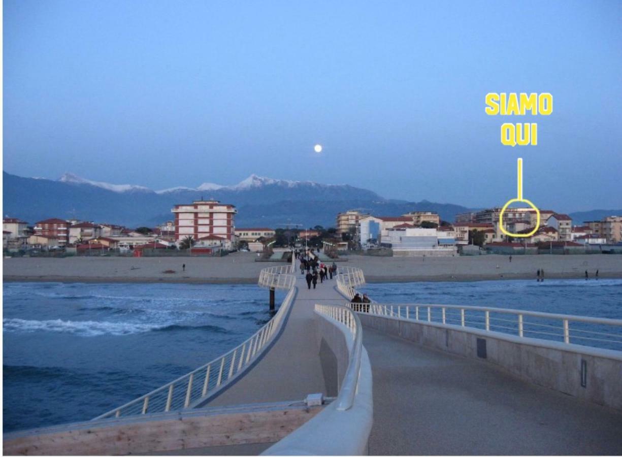 Appartamento Alex Vista Mare Lido di Camaiore Dış mekan fotoğraf
